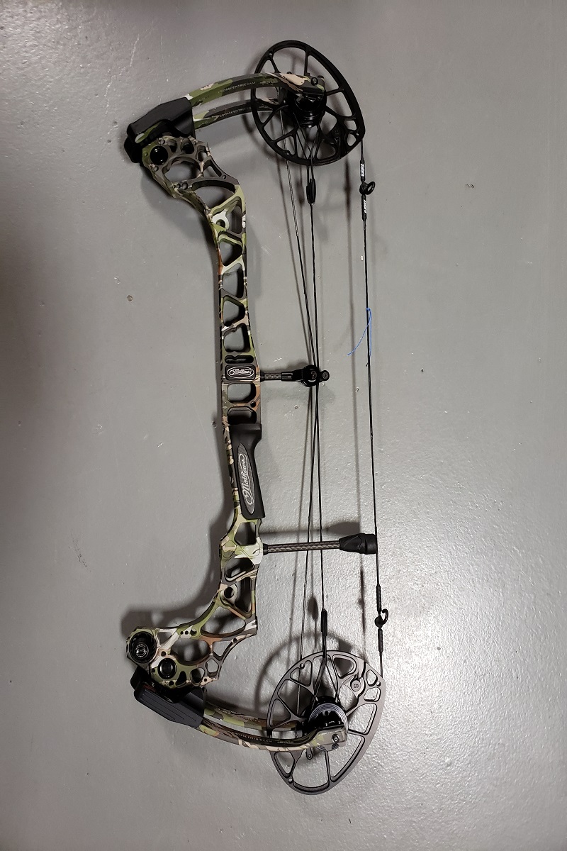 Mathews - Triax RH - 60 to 70 lbs. Draw Length 29.5" **DEMO**