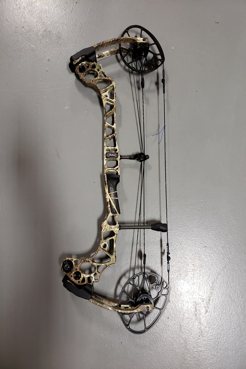 Mathews Triax RH 60 to 70 lbs. Draw Length 29" **DEMO**