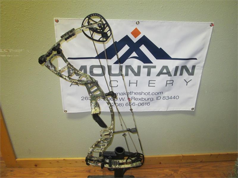 Hoyt - Nitrux RH 60-70lb Optifade Subalpine 27-30" USED